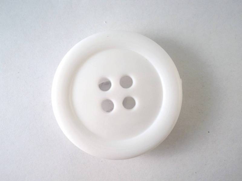 BO Large Edge Plastic Italian Buttons 51mm