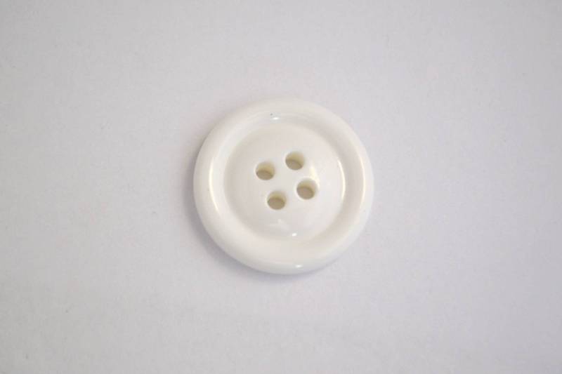 B35 Edge Solid Plastic Italian Buttons 23mm