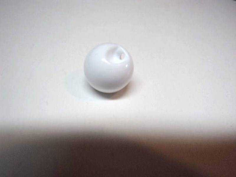 C1120 White Shiny Ball Plastic Italian Buttons 12mm