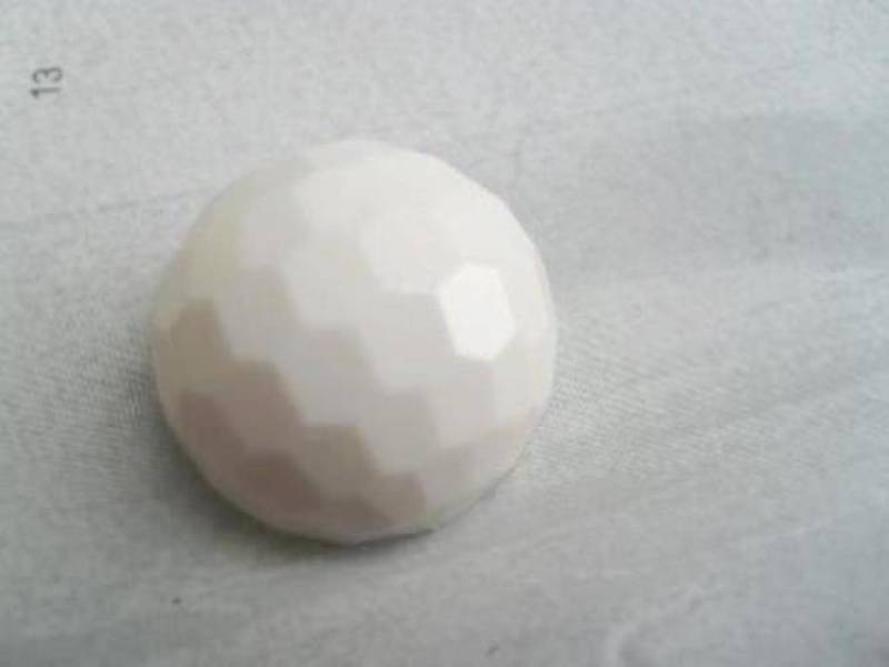 B226 Hal Ball Plastic Italian Buttons 25mm