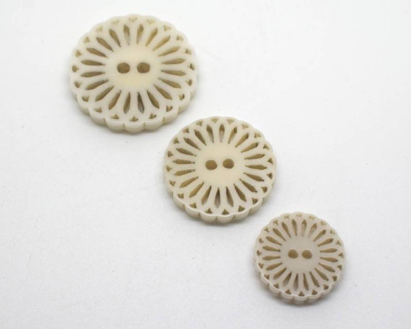 P1192 Special Fancy Flower Design Shaped Natural Corozo Italian Buttons