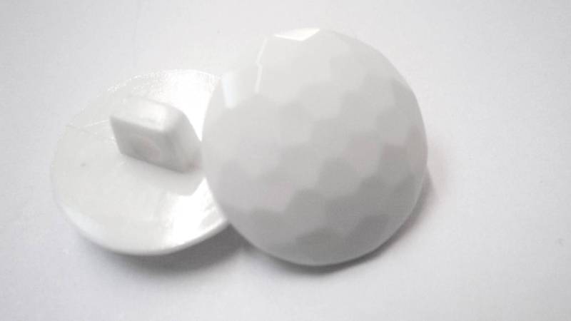 B225 Diamond Effect Plastic Italian Buttons 18mm