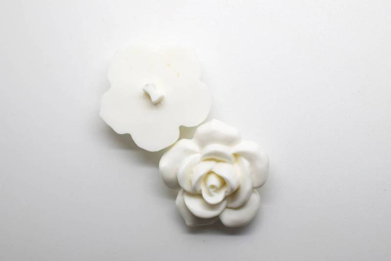 LB7859 Rare Big Rose Flower Matte Plastic Italian Buttons