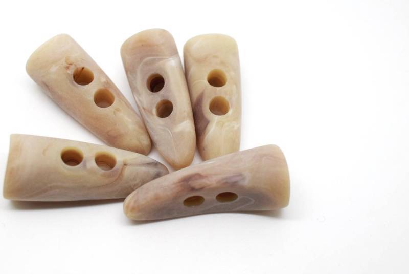 B629 Special Tooth Toggles Cream Horn Matte Plastic Italian Buttons  42mm