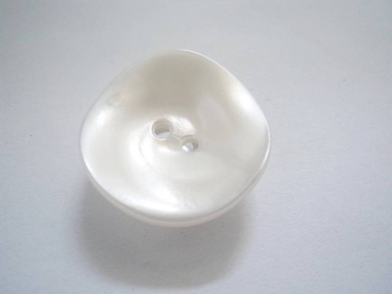B491pe Special Design Pearl Plastic Italian Buttons 26mm