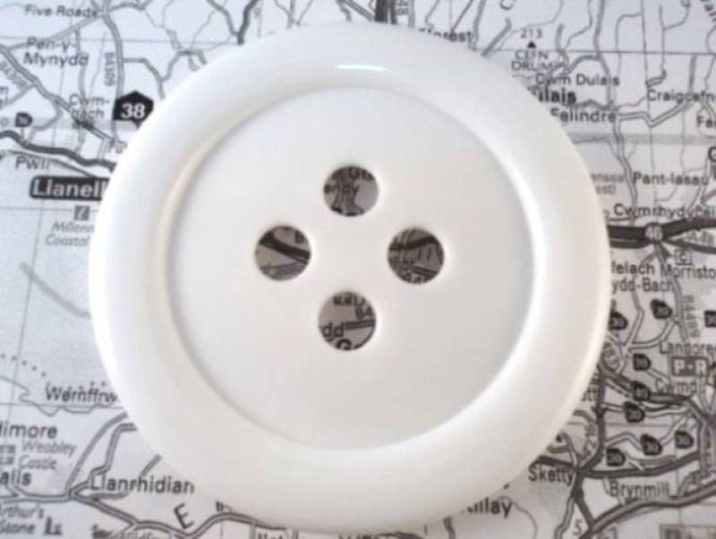 BO Biggest Plastic Italian Buttons 83mm