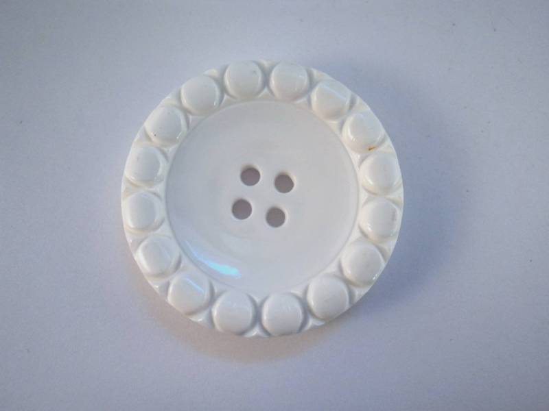 B996 Special Edge Design Shiny Plastic Italian Buttons 34mm
