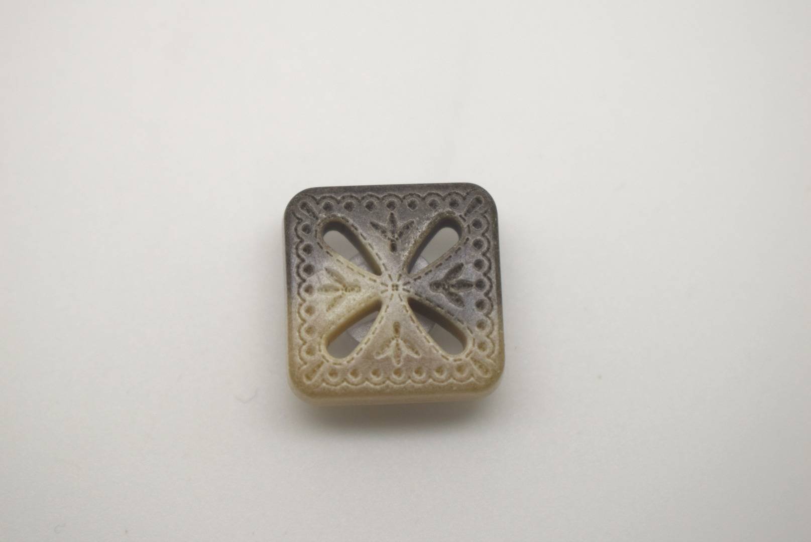 P1382 Square Special Polyester Italian Buttons