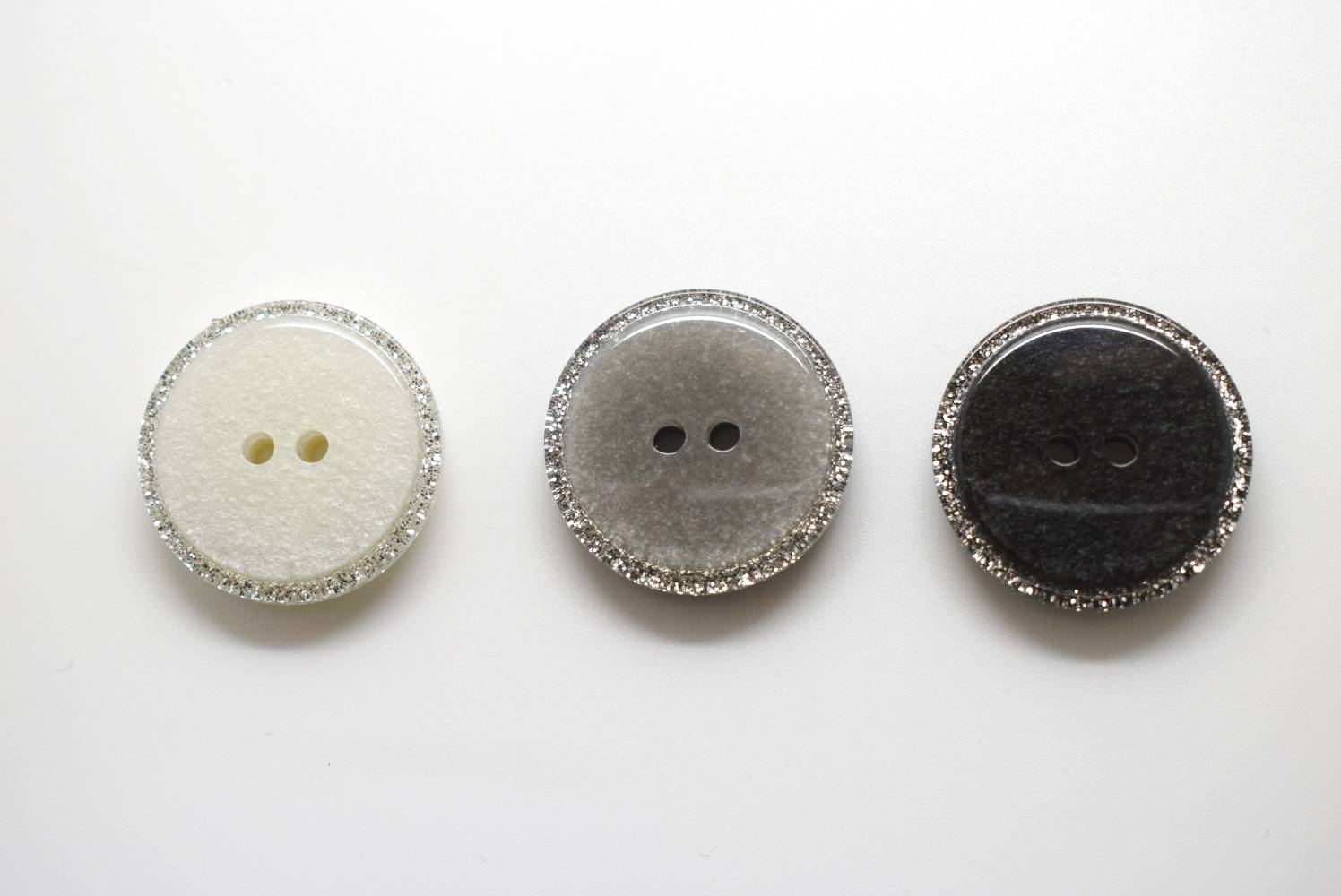 F3830 Silver Glitter Edge Shiny Polyester Italian Buttons 22mm