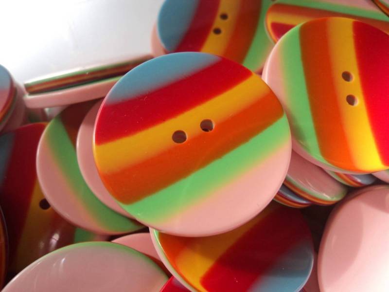 F2907 Flat Rainbow Shiny Resin Italian Buttons