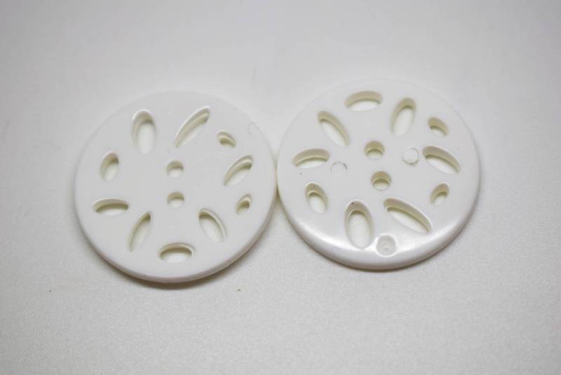 LB6870 Special Drops Holed Shiny Plastic Italian Buttons 26mm