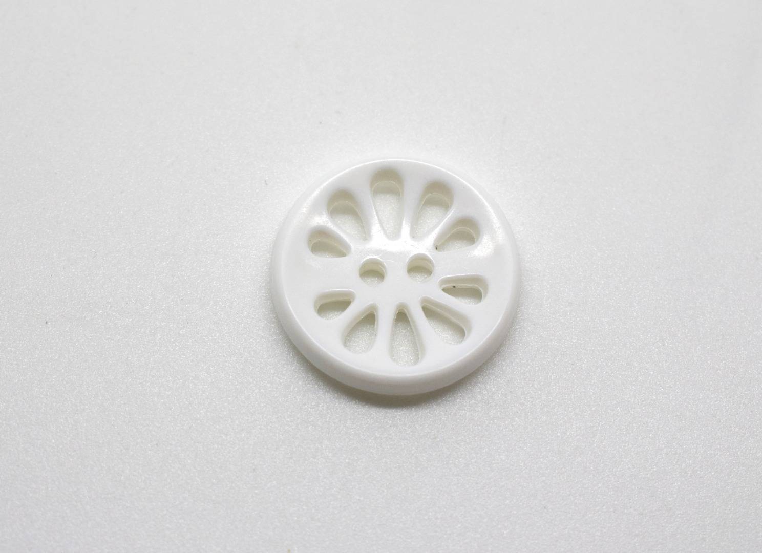 LB6896 Special Multi-Holed Flower Design Plastic Italian Buttons 12mm