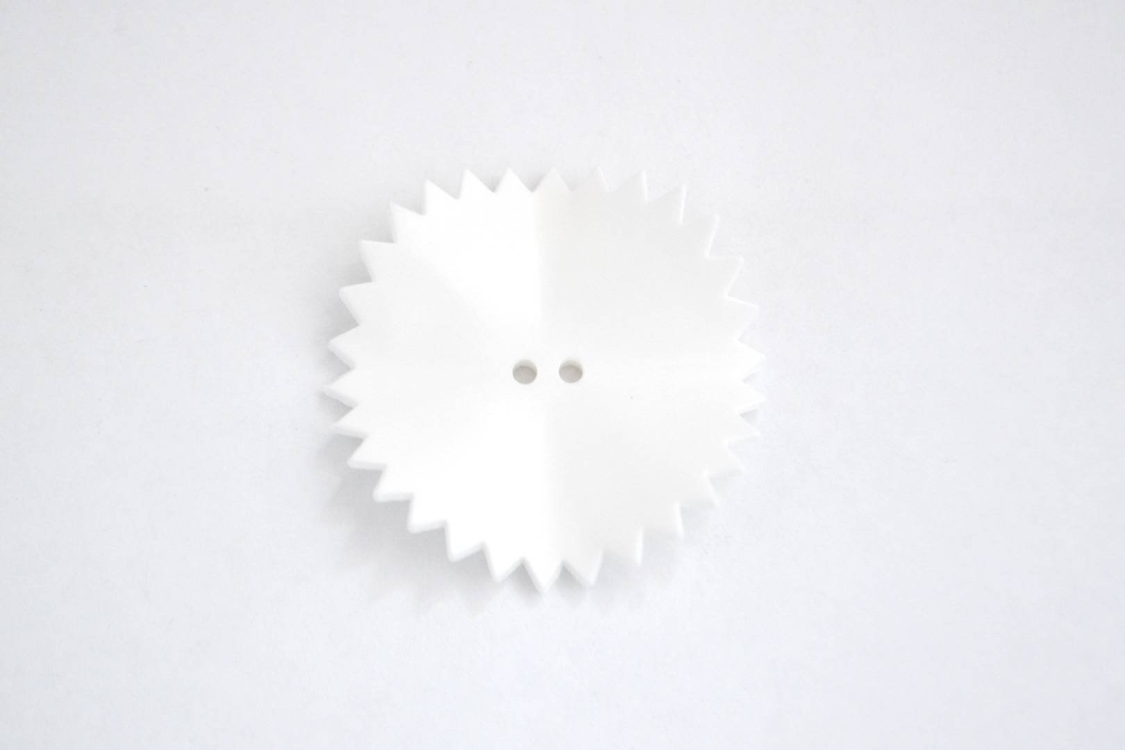 LB5482 Unique Design Semi-Gloss Plastic Italian Buttons 35mm
