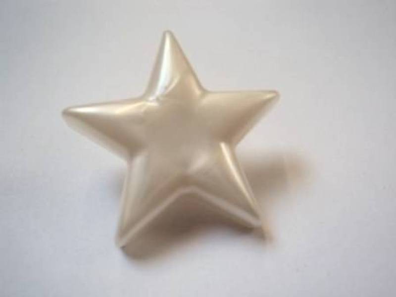 B1330 Star Shaped Shiny Plastic Italian Buttons 26mm