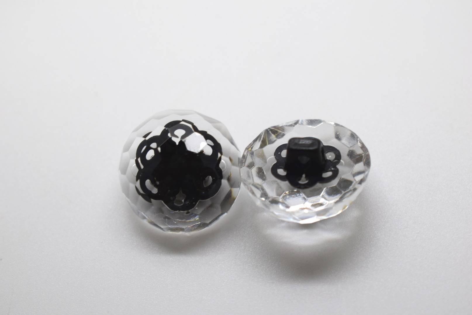 B914 - Plastic - 20mm - White
