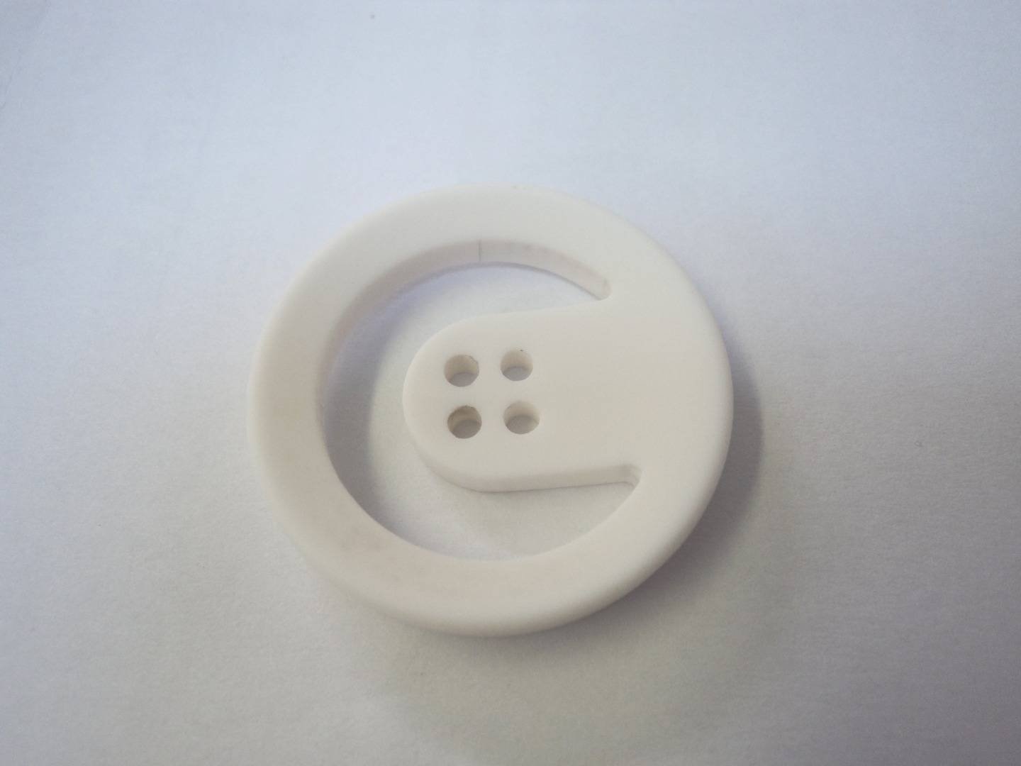 GF4230 Rare Design Plain Matt Polyester Italian Buttons