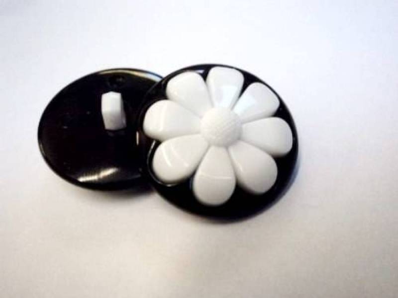 C3155 Dual Colour Flower Shanked Italian Plastic Buttons