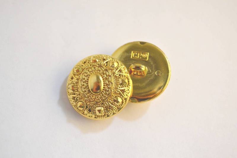 C4038 Vintage Style Gold Colour Plastic Italian Buttons