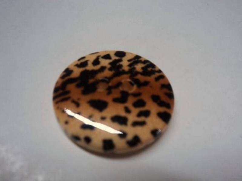 B20 Leopard Screen-Printed Shiny Plastic Italian Buttons