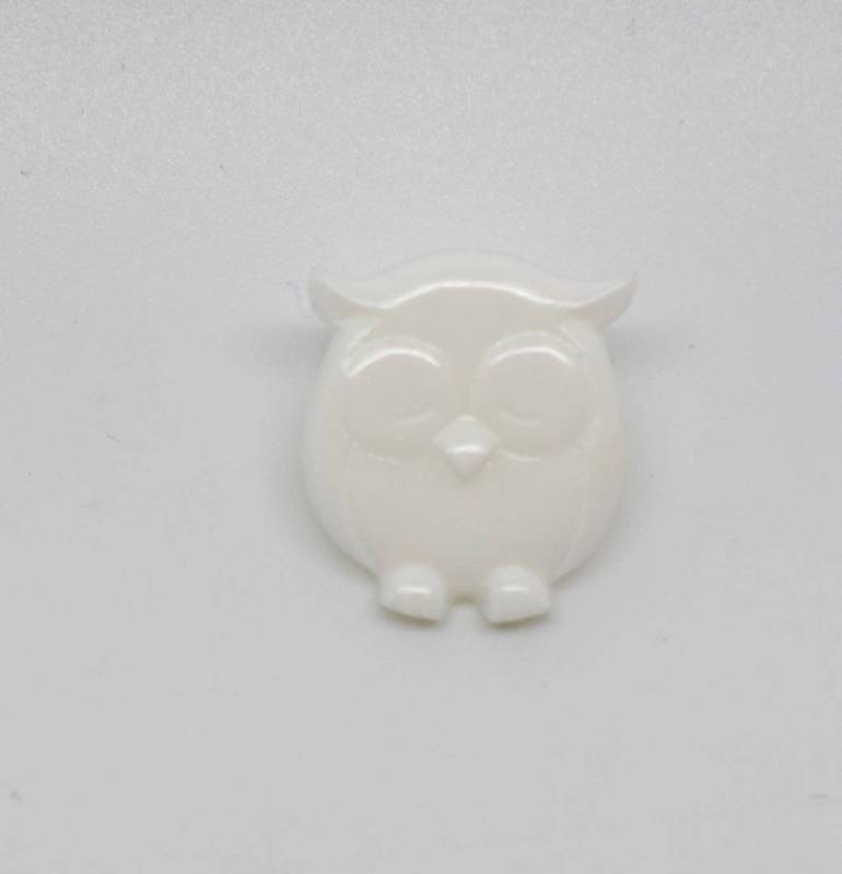 G393 Owl Shanked Italian Baby Novelty Buttons 18mm