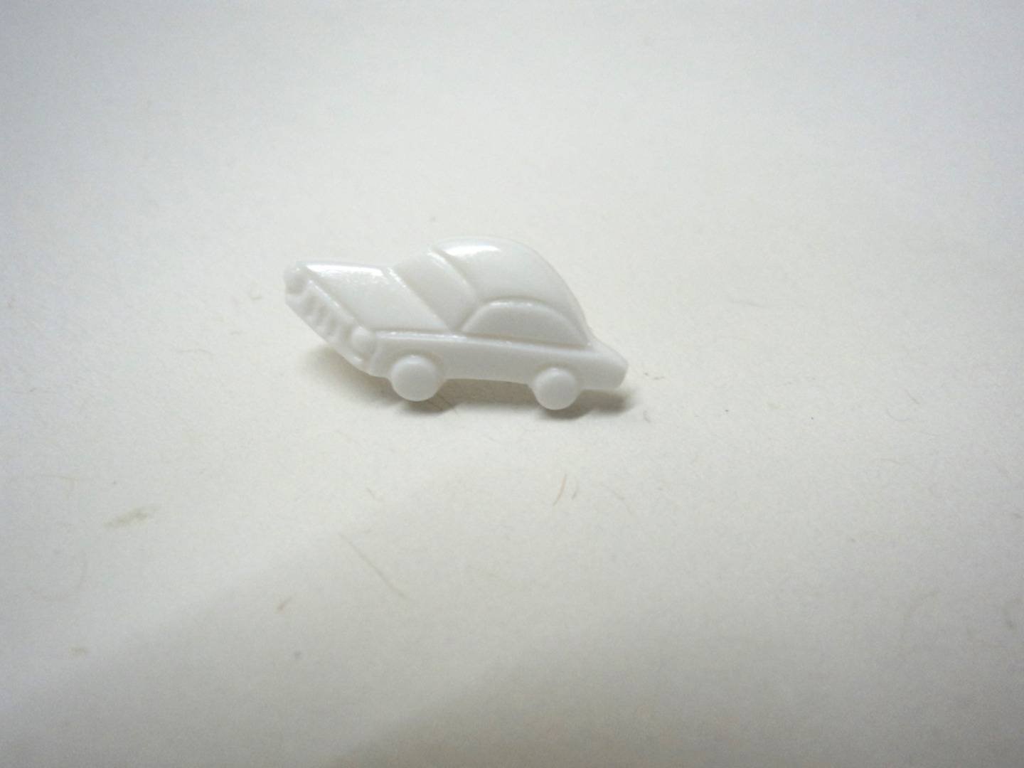 G489 Car Shanked Italian Baby Novelty Buttons 18mm