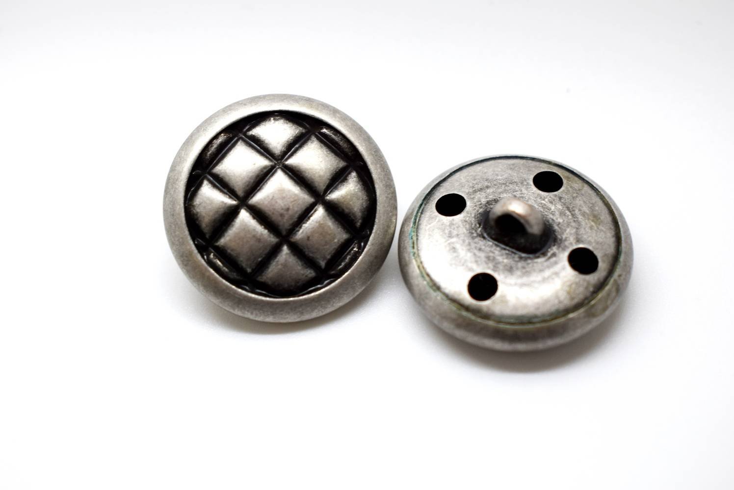 M284 Metal Italian Buttons