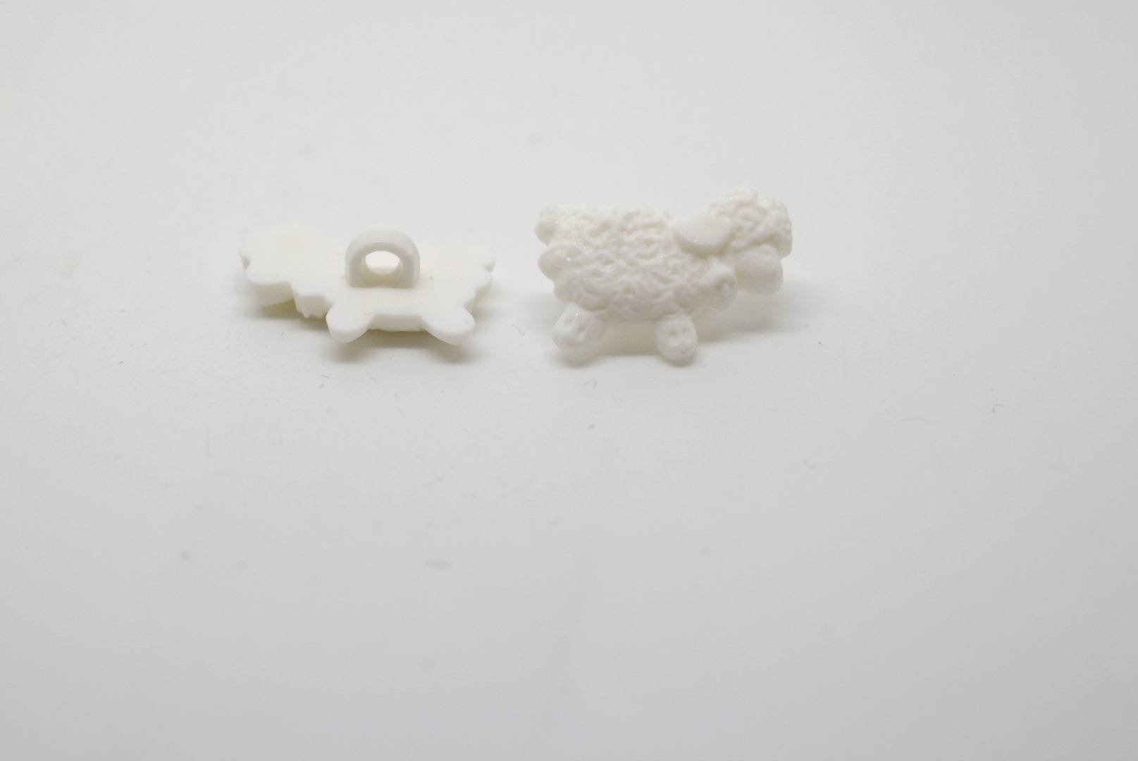 G466 Sheep Shaped Italian Baby Buttons 18mm