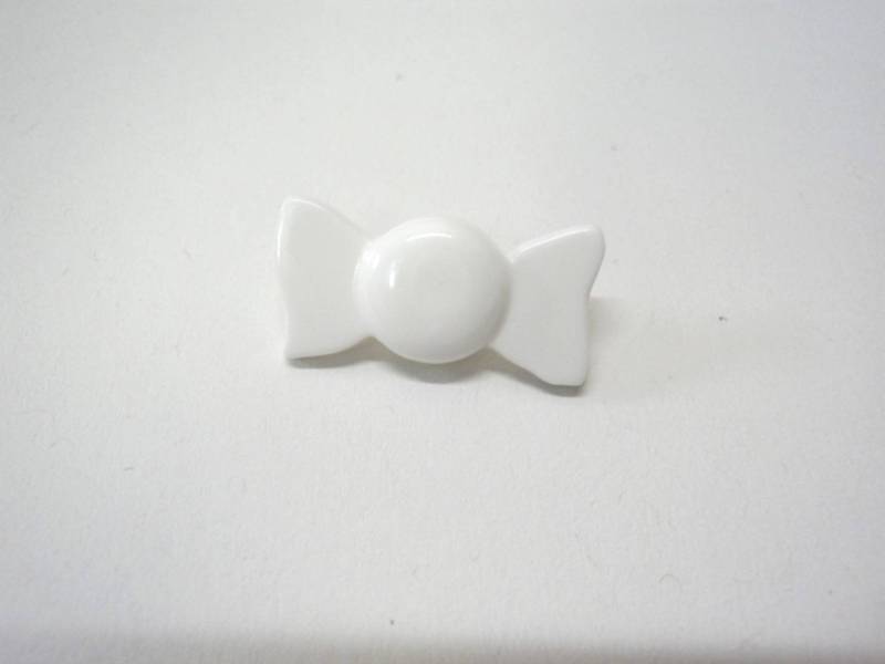 G373 Bow Shanked Large Italian Novelty Buttons 30mm