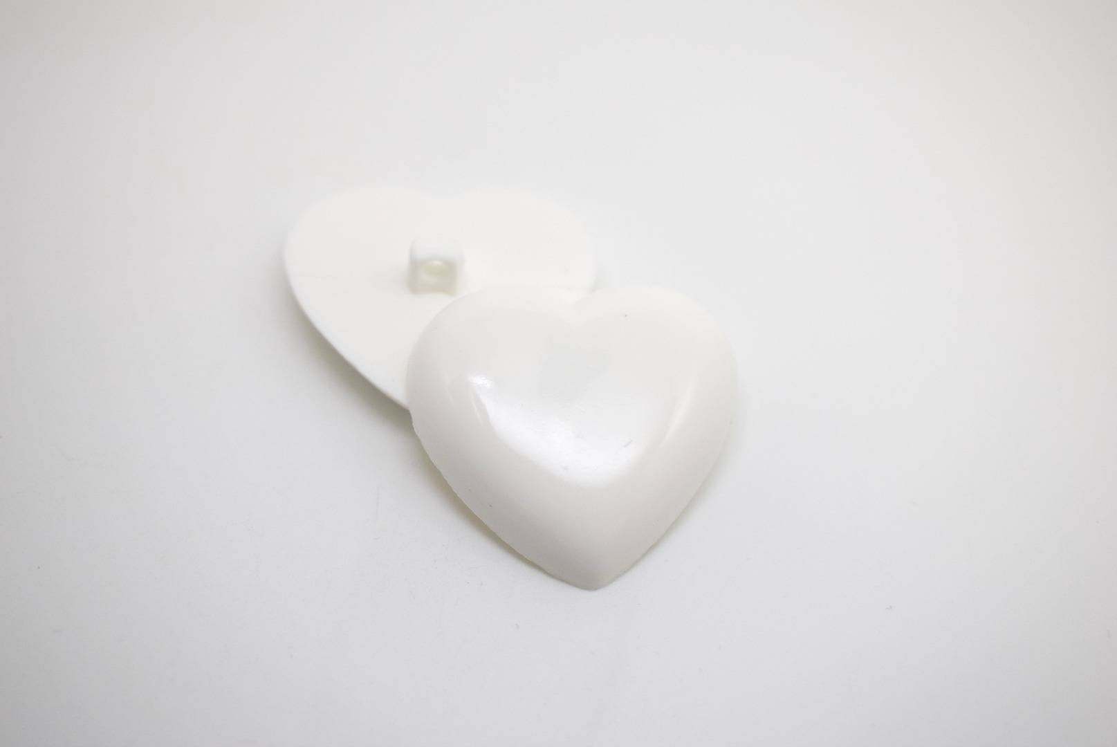 G307 Heart Italian Buttons 32mm