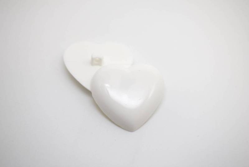 G307 Heart Italian Buttons 25mm