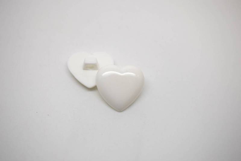 G307 Heart Italian Buttons 19mm
