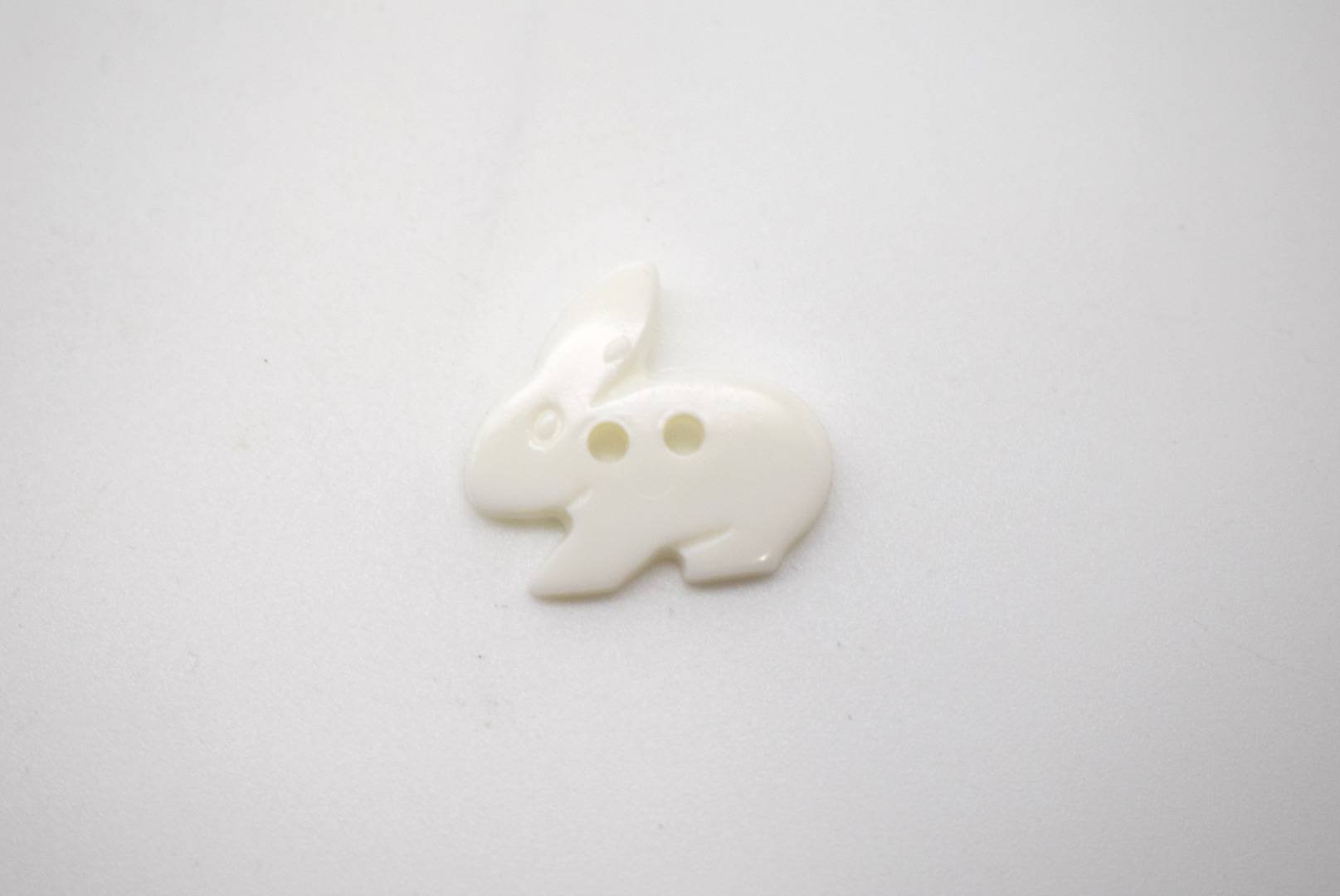 F280 Rabbit Plastic Italian Buttons 18mm