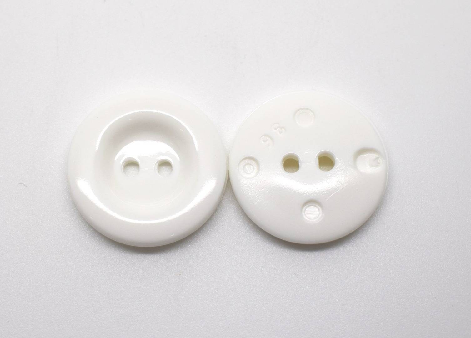 B887 Chunky Italian Buttons 15mm