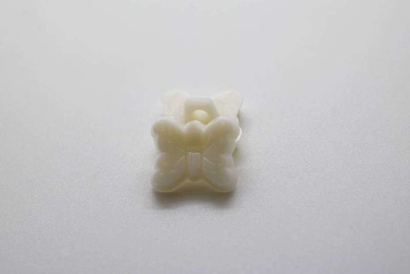 C1105 Butterfly Shaped Shanked Italian Baby Buttons 18mm