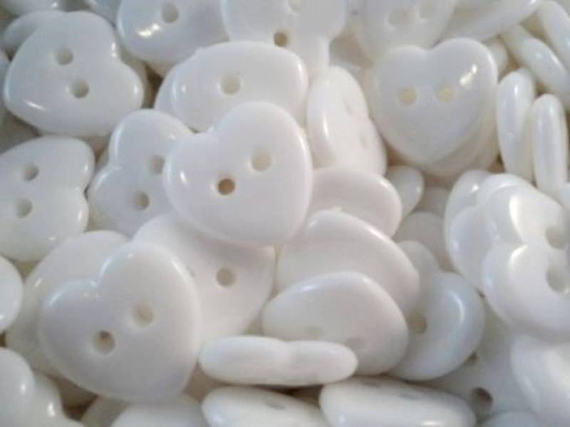 C1161 Heart Shiny Plastic Italian Buttons 15mm