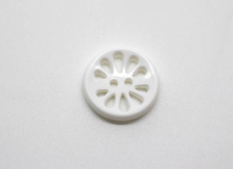 LB6896 Special Multi-Holed Flower Design Plastic Italian Buttons 18mm