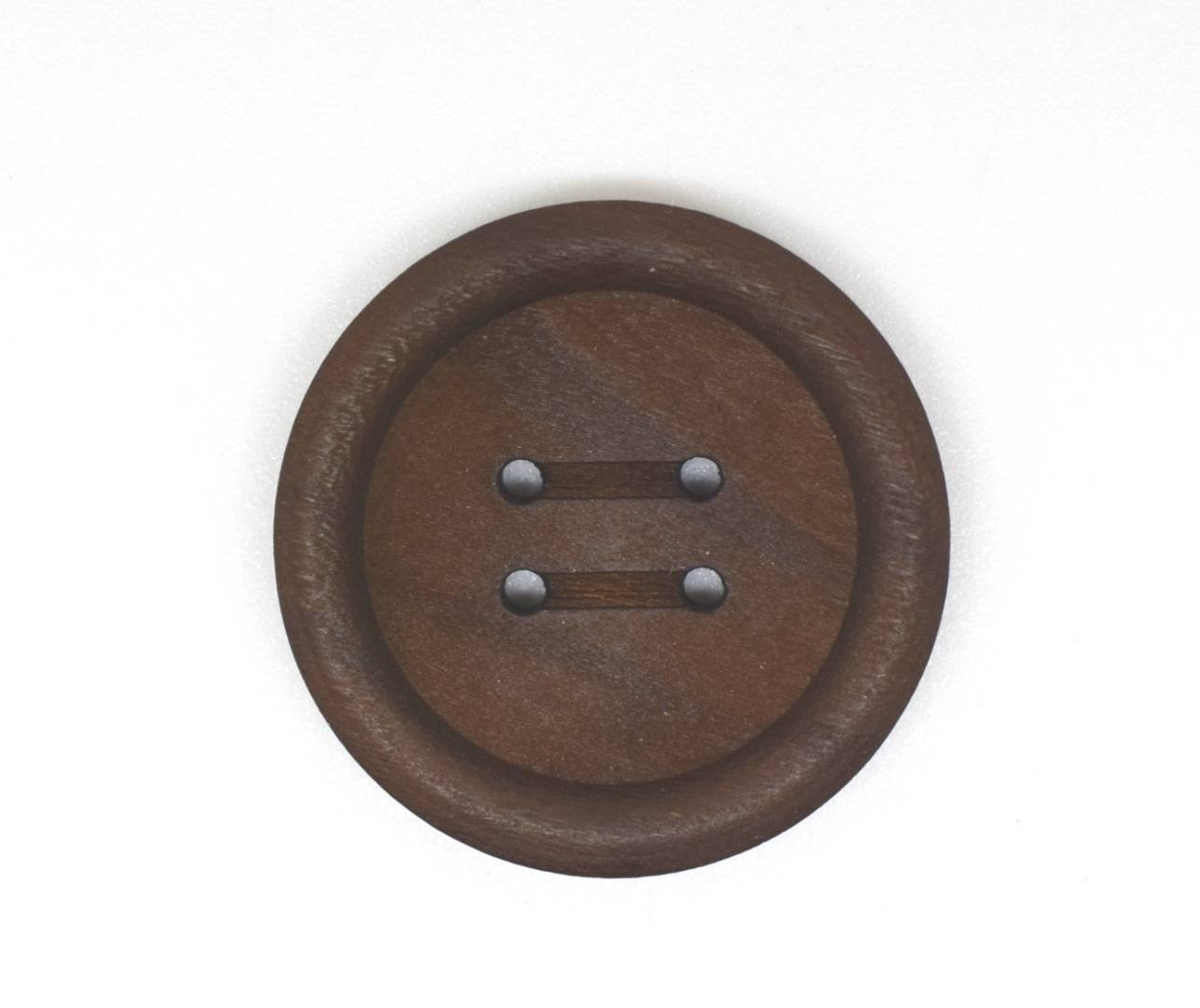 P679 Special Colour & Design Wooden Italian Buttons