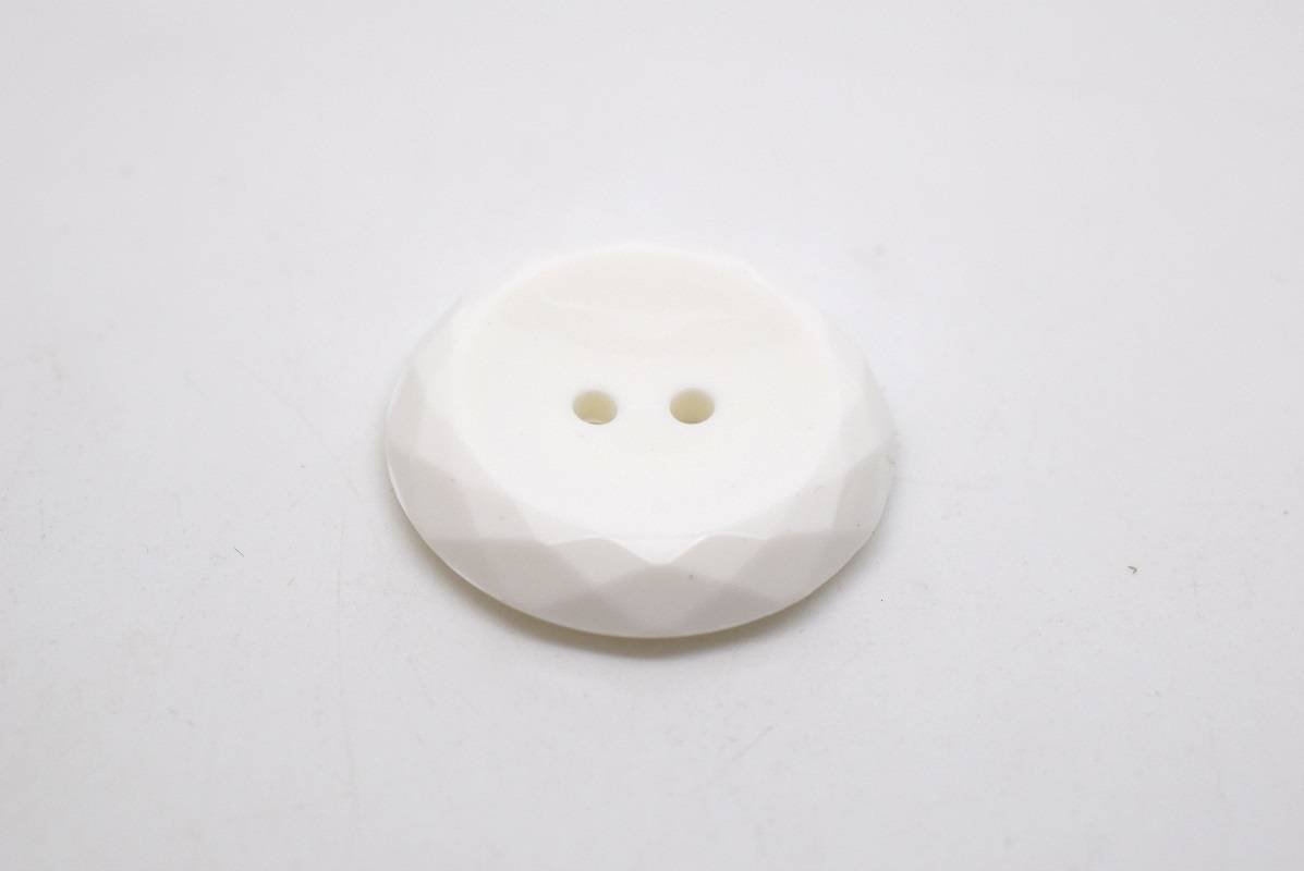 B943 Special Diamond Shaped Edge Acrylic Italian Buttons 18mm
