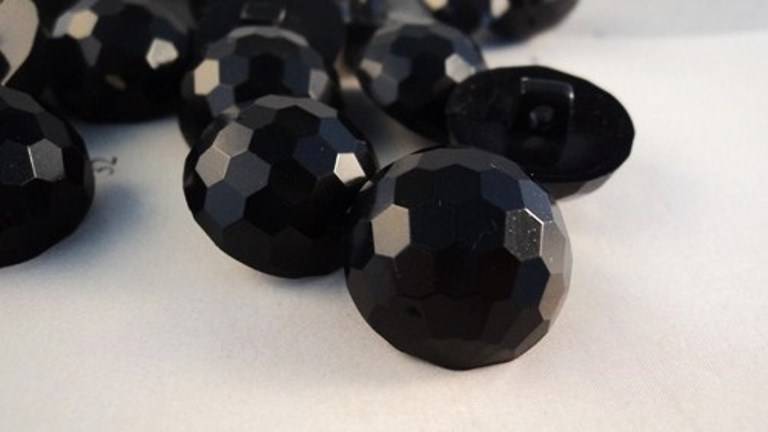 B226 Hal Ball Diamond Italian Buttons