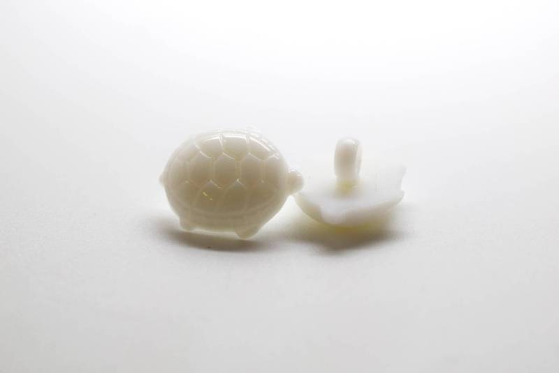 C3284 Turtle Shanked Italian Baby Buttons 18mm